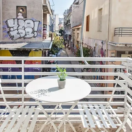 Beautiful Elegant Next To Monastiraki *