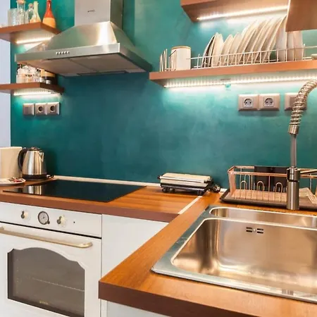 Beautiful Elegant Next To Monastiraki Apartment *