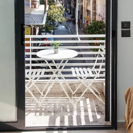 Beautiful Elegant Next To Monastiraki Apartment Athens